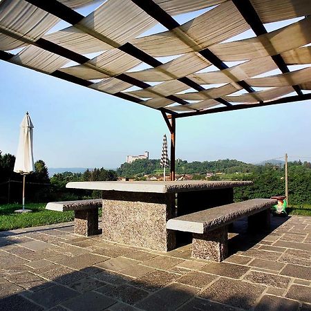 Cascina Canee Angera Ngoại thất bức ảnh