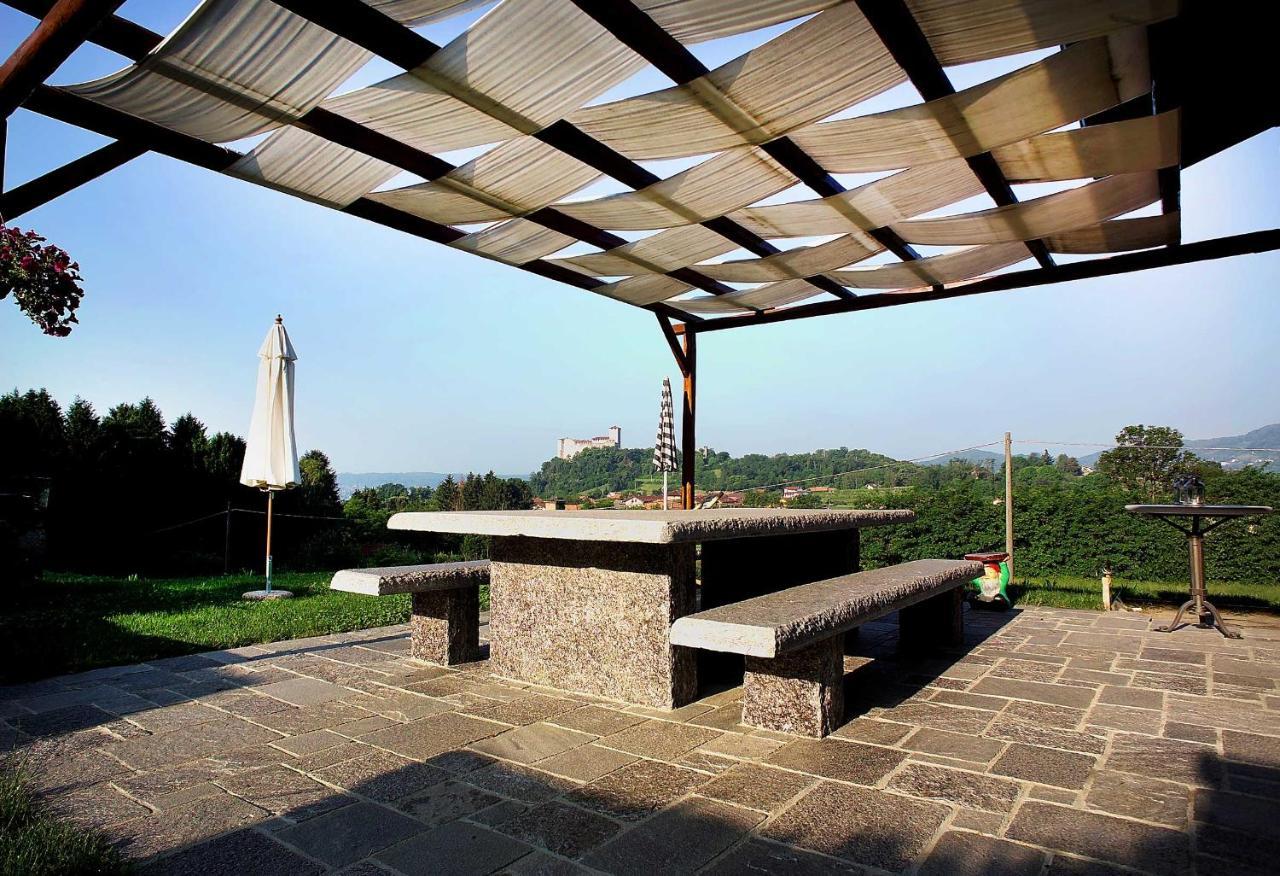 Cascina Canee Angera Ngoại thất bức ảnh